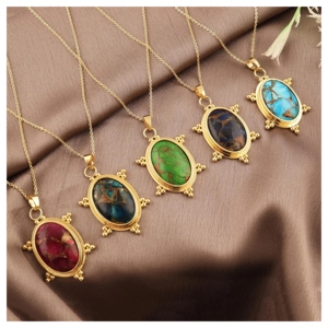 Collier fantaisie minimaliste plaqué or 18 carats en laiton, design unique et tendance, idéal pour mariage et anniversaire, le plus vendu en gros - Product Image 4