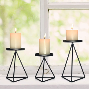 Ensemble de 3 bougeoirs en métal noir, supports de bougies géométriques, décoration de centre de table, vente en gros pour l'exportation - Product Image 1
