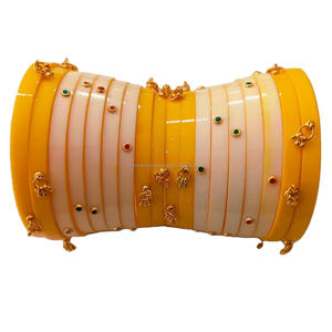 SAMI HANDICRAFTS Bracelet en résine pour femme Bijoux classiques faits à la main Pièce de déclaration Accessoire de mode Design unique Ensemble Rajasthani - Product Image 1