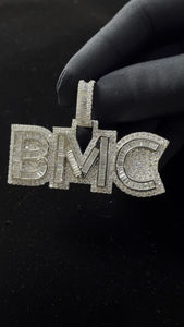 จี้ตัวอักษร BMC สร้อยคอแบบ unisex สไตล์ฮิปฮอป ชุบทอง 18K เงินแท้ประดับโมอิสซาไนต์ เครื่องประดับแฟชั่นทันสมัย ของขวัญ - Product Image 3