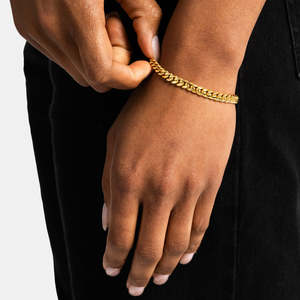 Bracelet en argent sterling 925 plaqué or pour femmes, bracelet à maillons cubains poli avec fermoir à boîte - Product Image 2