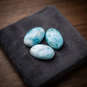 พลอยลาริมาร์สีน้ำเงินธรรมชาติทรงหลังเบี้ยแบบเม็ดเดี่ยว - Product Image 1
