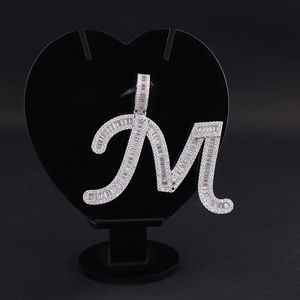 Pendentif lettre M en moissanite de luxe, argent 925, taille baguette, serti en canal, unisexe, cadeau, breloque - Product Image 6
