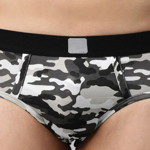 Calzoncillos para hombre confeccionados con tela de algodón ligera que ofrece un ajuste flexible, control de la humedad y comodidad duradera. - Product Image 4