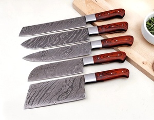 Ensemble de 5 couteaux de cuisine professionnels en acier Damas à bord droit, faits à la main, avec manche en bois et étui en cuir, couteaux utilitaires et à dépecer, vente en gros - Product Image 5