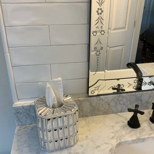 Luxury Jewel Studded Facial Tissue Dispenser For Modern <b>Vanity</b> Decor Premium Reflective Mirrored Glass Tissue <b>Box</b> Holder - Product Image 3