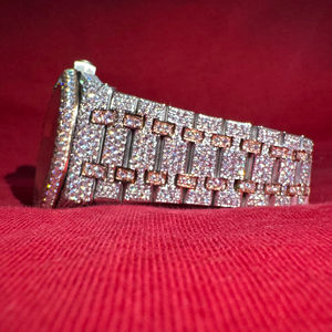 นาฬิกาข้อมือผู้ชายคุณภาพพรีเมียม โมอิสซาไนต์ ควอตซ์ สแตนเลสสตีล ดีไซน์หรูหรา สง่างาม สไตล์วินเทจ คริสตัล กันน้ำ ราคาโรงงาน - Product Image 1