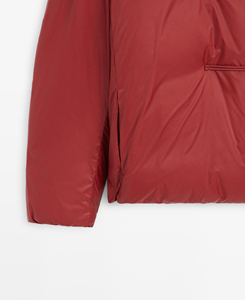 Abrigo de invierno grueso acolchado rojo liso para mujer, con capucha y cuello, impermeable y cortavientos, venta al por mayor, bajo MOQ, tejido, Colección 2026 - Product Image 5