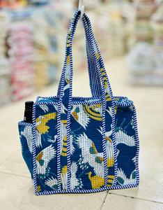 Quilted Cotton Tote Bag Floral Print Washable Shoulder Handbag Zipper Shopper for Travel Shopping Daily Use - Product Image 3