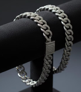 สร้อยข้อมือเงินแท้ 925 แบบ Cuban Link ประดับเพชร VVS Moissanite สไตล์ Iced Out เหมาะสำหรับทุกเพศทุกวัย สวมใส่ในงานปาร์ตี้แนวฮิปฮอป - Product Image 2