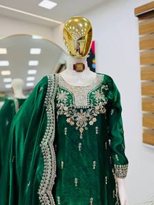 <b>Emerald</b> <b>Green</b> Silk Embroidered Anarkali <b>Suit</b> Floor-Length Traditional Indian Pakistani Wear Women's Wedding Dress Regular Fit - Product Image 2