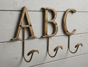 Colgador de pared premium ABC Design de 3 ganchos en hierro metálico con acabado chapado en color dorado, perfecto para toallas de baño y exhibición de abrigos. - Product Image 5