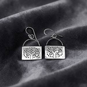 Boucles d'oreilles pendantes Arbre de Vie en argent sterling 925 – Goutte rectangulaire inspirée de la nature, fabriquées à la main, finition oxydée, bijoux artisanaux - Product Image 5