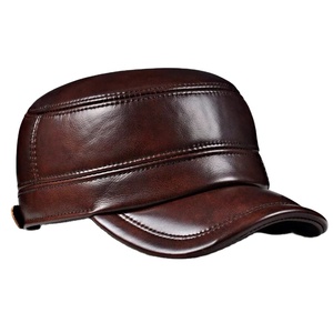 Casquettes de baseball en cuir 100 % coton en gros, logo brodé tendance, chapeaux de sport personnalisables pour hommes avec taille ajustable - Product Image 2