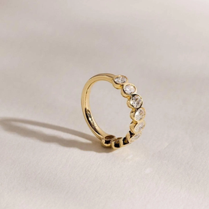 Anillo de Oro con Moissanita Ovalada de 14K/18K, Banda de Eternidad para Mujer, Anillo de Boda con Bisel Ovalado de 3x2mm, Joyería Minimalista Apilable - Product Image 5