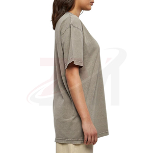 เสื้อยืดโอเวอร์ไซส์ผ้าฝ้ายพรีเมียมสำหรับผู้หญิง สไตล์สตรีทแวร์ รับผลิตเสื้อผ้าพร้อมโลโก้ตามสั่ง สำหรับทุกฤดูกาล - Product Image 4