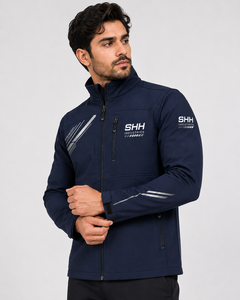Veste softshell pour homme personnalisée, imperméable, coupe-vent, respirante, à capuche, fermeture éclair intégrale, col montant, impression réfléchissante, logo OEM - Product Image 4