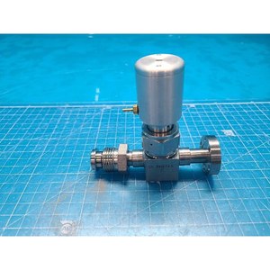 Valve à soufflet pneumatique Swagelok SS-BN818A-C, utilisée comme pièce détachée pour équipement semi-conducteur Legacy - Product Image 3