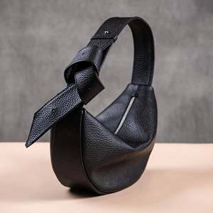 Sac demi-lune en cuir véritable noir pour femme, sac à main à bandoulière, texture douce, design classique - Product Image 5
