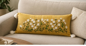 Cojín Lumbar Bordado a Mano con Diseño Botánico de Flores Silvestres, Estilo Boho, en Algodón Ecológico Color Mostaza, Blanco - Product Image 4