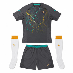 Uniforme de Fútbol Personalizado para Hombre y Jóvenes: Conjunto Profesional de Camisetas y Pantalones Cortos de Fútbol Personalizados – Sublimados y Transpirables - Product Image 5