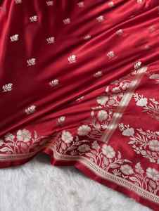 Sari de Seda Pura Banarasi Mashru Katan con Tejido Floral Meenakari, Suave y de Primera Calidad, Hecho a Mano, para Bodas, Fiestas y Protección Solar - Product Image 6