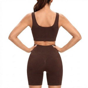 Ensemble de sport côtelé sans couture pour femme, soutien-gorge de sport côtelé et short, tissu élastique, coupe élégante, tenue de fitness moderne deux pièces, vente chaude - Product Image 2