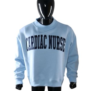 Sudadera de cuello redondo extragrande personalizada para enfermeras cardíacas, de algodón prémium con parche de chenilla bordado, para invierno - Product Image 1