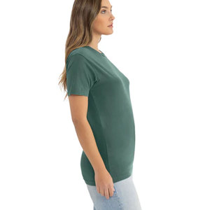 Camiseta de Manga Corta para Mujer Next Level Premium, Ajustada, Modelo 3600SW, Algodón Suave Lavado, Material Transpirable, Color Sólido - Product Image 3