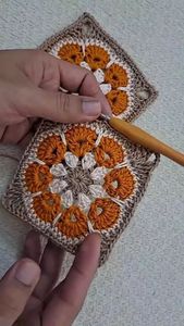 Hermosos Posavasos de Ganchillo con Diseño de Cuadrados Granny en Color Verde Azulado, Marrón y Blanco, Hechos a Mano, Resistentes a las Manchas, Decoración Boho para Mesa - Product Image 5