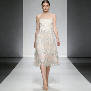 Oferta especial en Temu: Falda midi elegante con bordado floral para mujer, corte en A, cintura alta, ideal para fiestas y bodas. - Product Image 1
