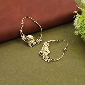 Boucles d'oreilles créoles gothiques en forme de crâne, en argent sterling, bijoux tribaux faits à la main, style bohème, cadeau pour elle - Product Image 1