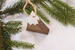 Adorno Navideño de Madera, Forma Triangular Rústica, Decoración Navideña con Temática Forestal, Decoración Invernal para el Hogar - Product Image 6