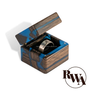 Coffret à bijoux Boîte à bagues en bois et résine Boîte à bagues de mariage de luxe en résine époxy et bois de Falak World Export - Product Image 6