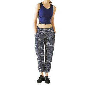 Pantalón ODM de algodón con estampado de camuflaje bordado para mujer - Product Image 3