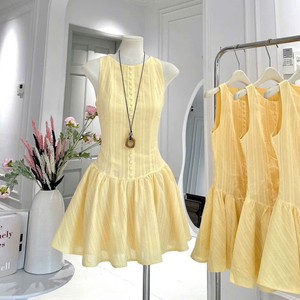 Robe Courte Plissée Vintage OEM à Manches Volants et Col Rond, Taille Naturelle, en Tissu Tissé, Style Doux pour Femme, Idéale au Quotidien - Product Image 3