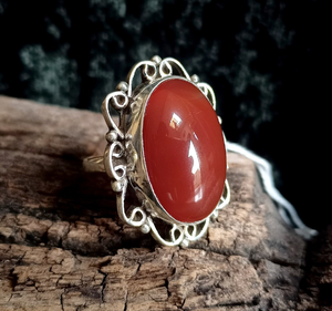 แหวนพลอยคาร์เนเลียนรูปวงรีขนาดใหญ่ แหวนทำมือประดับพลอยสีส้มธรรมชาติ ของขวัญเครื่องประดับสำหรับเธอ เงินแท้ - Product Image 4