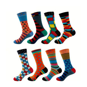 Chaussettes classiques décontractées en tissu doux et respirant, conçues pour un usage quotidien, à la maison et pour un confort toute saison. - Product Image 1