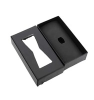Boîte cadeau personnalisée en papier noir avec couvercle et base, et fenêtre