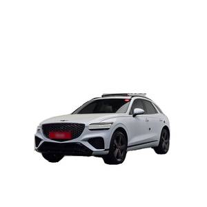 Genesis GV70 3.5T Essence AWD avec boîte de vitesses automatique, sièges en cuir, modèle octobre 2022, 25 664 km, conduite à gauche, caméra arrière - Product Image 1