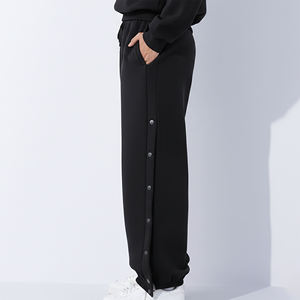 Pantalon en molleton noir pour femme à prix abordable, coupe large, taille mi-haute, avec cordon de serrage, ample, longueur intégrale, couleur unie, décontracté, avec bouton - Product Image 6