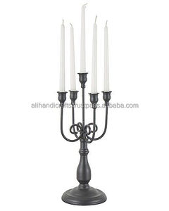 Candelabro Metálico Vintage de Alta Durabilidad para Uso Comercial - Portavelas Cónico de Latón para Cadenas de Restaurantes B2B - Product Image 1