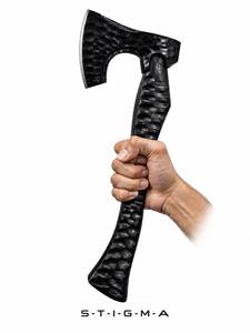 Hache en acier forgé Stigma avec manche composite et poignée texturée noire - Product Image 1