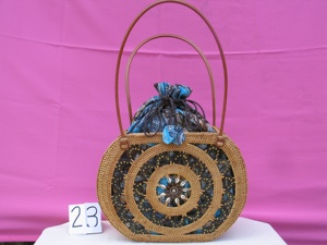 Sacs Bali Ata faits à la main Sacs-cadeaux de haute qualité Artisanat indonésien exquis et unique - Product Image 2