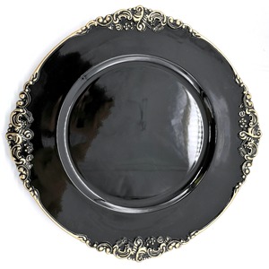 Assiette de service en métal blanc de style royal haut de gamme avec bord décoratif, idéale pour une table à manger, pour une mise en place de table élégante et luxueuse. - Product Image 5