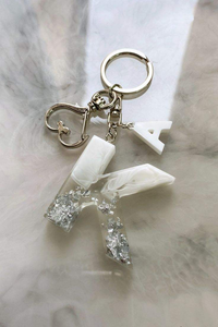 Llavero de Resina Personalizado con Color, Precio al por Mayor, Llavero Artesanal para Parejas, Hecho a Mano con Brillo, Epoxi, Holograma, Duradero - Product Image 2