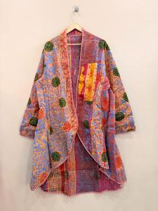Veste longue traditionnelle faite à la main, vintage, Kantha Suzani, style bohème, pour tous, taille unique. - Product Image 3