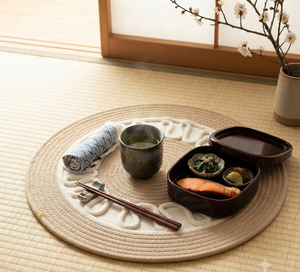 Sets de table ronds en jute au design moderne, écologiques, à motif floral tressé, personnalisables, pour la maison - Product Image 3