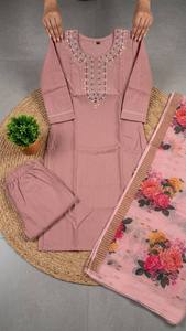 ชุดสูทลายดอกตามประเพณีชุดเสื้อผ้าสามชิ้นสำหรับสตรีชุดเคิร์ทตัดตรงสไตล์ชนเผ่า - Product Image 3