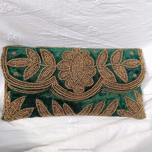 Pochette de soirée portable en velours fait main avec chaîne perlée, sac à main de créateur brodé de luxe pour mariage, mode nuptiale personnalisée - Product Image 1